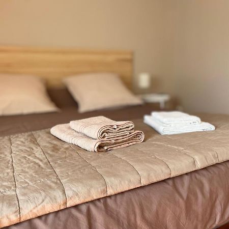 Au Perchoir Apartman Caunes-Minervois Kültér fotó